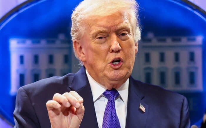 Trump impondrá un arancel global del 10% tras fallo de la Corte en su contra