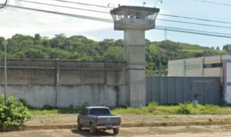 Confirman fuga de 23 reos del penal de Puerto Vallarta