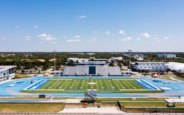 Escuela en Estados Unidos recibió hasta 102 mil dólares al año de presuntos líderes del narco para educar a sus hijos