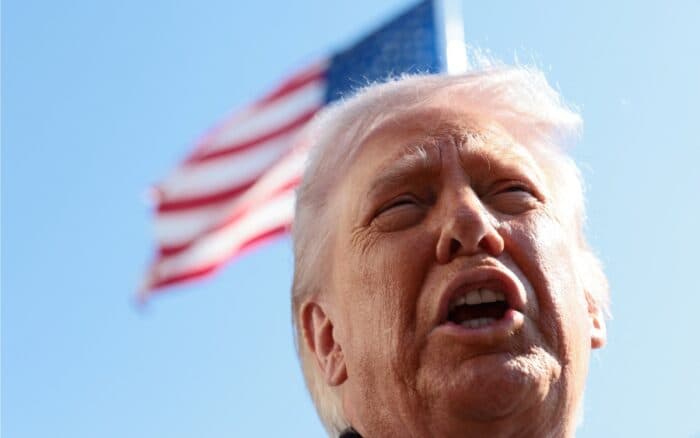 Trump dice no estar contento con las negociaciones con Irán