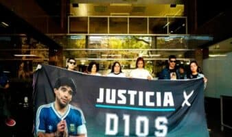 Aplazan inicio del juicio por la muerte de Diego Maradona al 14 de abril