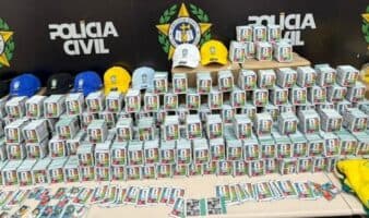 Decomisan 200 mil estampas Panini 'piratas' del álbum del Mundial de Futbol 2026