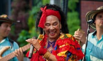 Muere en México Totó la Momposina, reina del folclor colombiano que dio voz a 'Latinoamérica' de Calle 13