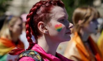 París pospone la Marcha del Orgullo por calor extremo