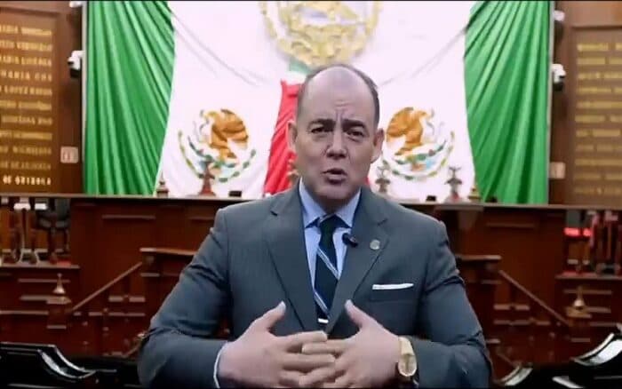 Michoacán | Presidente del Congreso pide disculpa por narcocorrido dentro del recinto