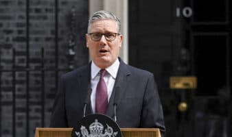 Reino Unido: Starmer renuncia como primer ministro; Burnham anuncia candidatura para sucederlo