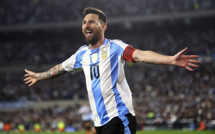 Aristegui en Vivo: Lionel Messi hace historia; decomisan 24 mil litros de metanfetamina; Gertz Manero declara riqueza (23/06/2026)