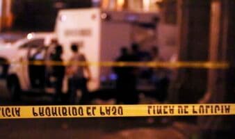 Asesinan a dos personas dentro de un vehículo en Paseo de la Reforma; investigan ataque directo