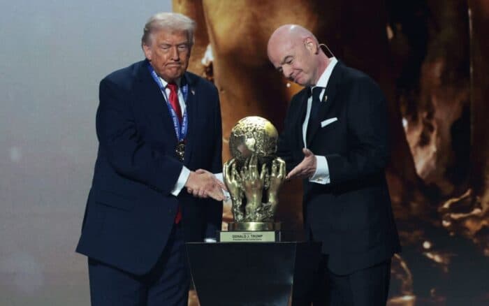 50 eurodiputados piden que la FIFA investigue atribución de 'Premio de la Paz' a Trump