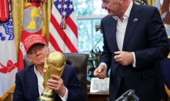 Casa Blanca defiende la llamada de Trump a Infantino sobre Balogun: 'Se logró lo correcto'