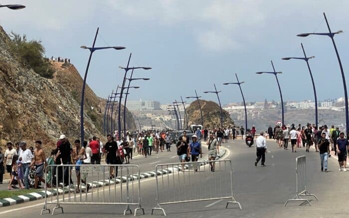 'Emergencia humanitaria' en el enclave español de Ceuta tras la entrada masiva de migrantes desde Marruecos