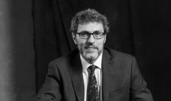Miguel Alcubierre: Mientras estudio la teoría general de la relatividad trato de tocar las estrellas