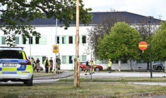 Ataque con espada en escuela de Suecia deja un muerto y tres heridos