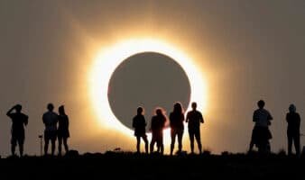 Del ‘streaming’ a la realidad aumentada: así se vivió el eclipse en España