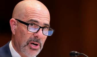 Funcionarios mexicanos de ‘alto nivel’ trabajan directamente con cárteles: director de la DEA