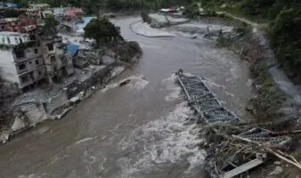 Tragedia en Nepal: 2,500 desaparecidos, 550 muertos y el miedo a una nueva riada