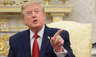 Demandan al Gobierno de Trump por limitar estadía de estudiantes y periodistas