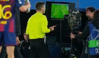 ¿Cuándo debe intervenir el VAR? UEFA crea ‘Clear Line’ para unificar criterios