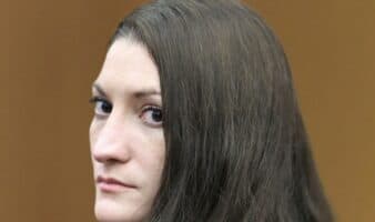 Mató a sus tres hijos, pero podría no ir a prisión: Lindsay Clancy y el debate de la psicosis posparto