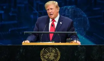 Trump anuncia que EE.UU. llamará 'superinteligencia' a la inteligencia artificial