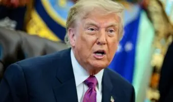 Trump pide a Putin poner fin a la guerra en Ucrania