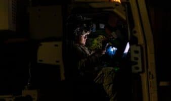 EE.UU. amplia uso de su rayo láser: ha derribado 300 drones en la frontera con México