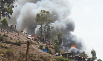 Tragedia en primaria de RD del Congo, incendio deja al menos 27 menores muertos