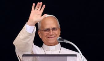 León XIV reaparece en el Vaticano tras cirugía por cáncer: 'Retomaré gradualmente mis actividades'