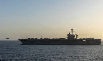 Portaaviones Abraham Lincoln vuelve a EEUU tras 321 días y ocho intentos de suicidio